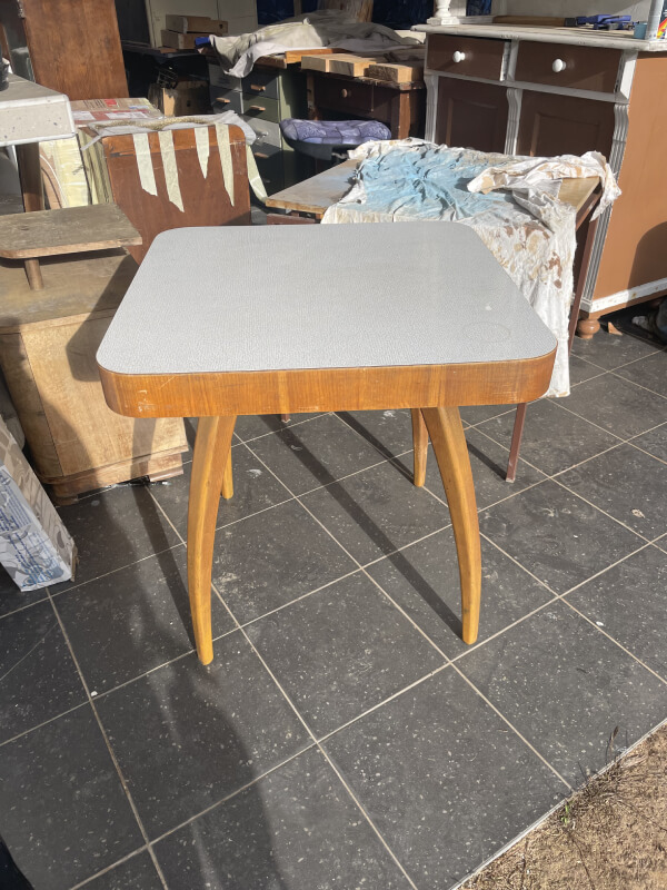 klavírní stolička