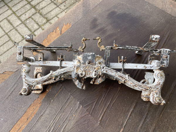 klavírní stolička