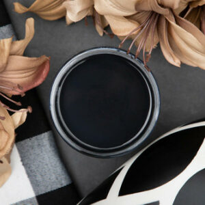 Dixie Belle křídová minerální barva - Caviar